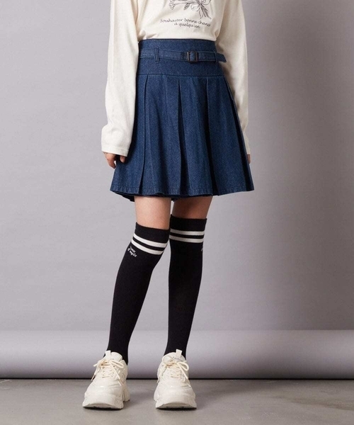 a.v.v（アーヴェヴェ）の「[140-150]ベルト付きプリーツスカパン（その他パンツ・キッズ・ベージュ/ブルー/ブラック・140/150）」の4枚目の写真