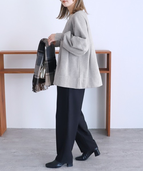 reca(レカ)の「裏起毛タックAラインスウェットプルオーバー(スウェット・レディース・キナリ/ブラック/オリーブ/トップグレー/キャメル・FREE)」の19枚目の写真