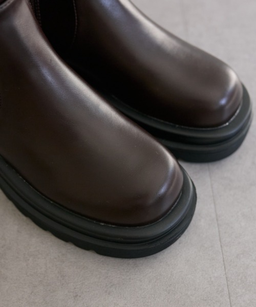OLIVE des OLIVE（オリーブデオリーブ）の「【３サイズ展開】サイドゴアロングブーツ（その他シューズ・レディース・ダークブラウン/ブラック・SMALL/MEDIUM/LARGE）」の3枚目の写真