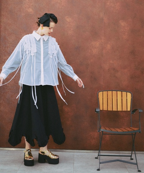 manana suerte（マニャーナスエルテ）の「シアーフリルシャツ（シャツ/ブラウス・レディース・ブラック/イエロー/ホワイト/ピンク・FREE）」の13枚目の写真