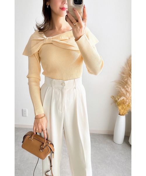 &. NOSTALGIA（アンドドットノスタルジア）の「【ZOZO限定】ショルダーリボンニット（ニット/セーター・レディース・ライトグレー/ベージュ・M）」の3枚目の写真