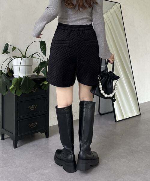 prose verse（プロズヴェール）の「キルティングベロアショートパンツ（その他パンツ・レディース・ブラック・LARGE/MEDIUM）」の6枚目の写真