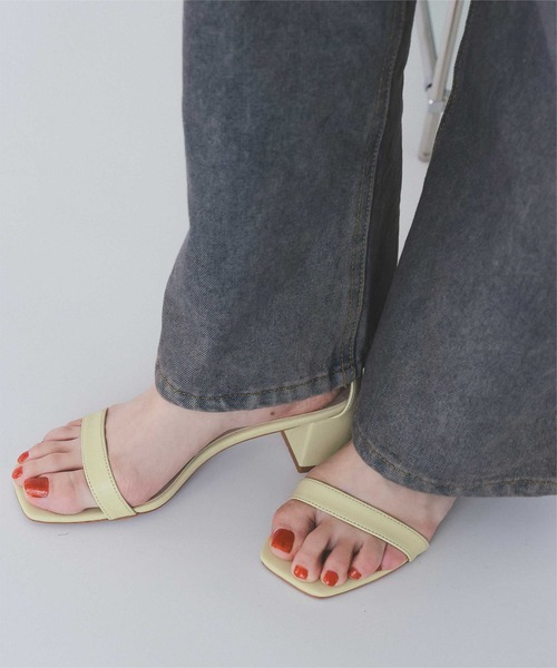 titivate（ティティベイト）の「チャンキーヒールストラップサンダル（サンダル・レディース・ブラック/ブラウン/イエロー/アイボリー/シルバー・L/M/LL/S）」の4枚目の写真