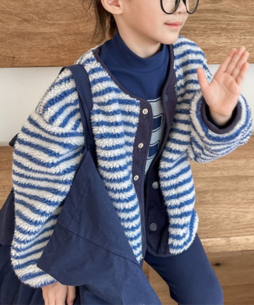 aimoha（アイモハ）の「【aimoha-KIDS-】ボーダーボアジャケット（ブルゾン・キッズ・ライトグレー/ブルー・80/90/100/110/120/130）」の2枚目の写真
