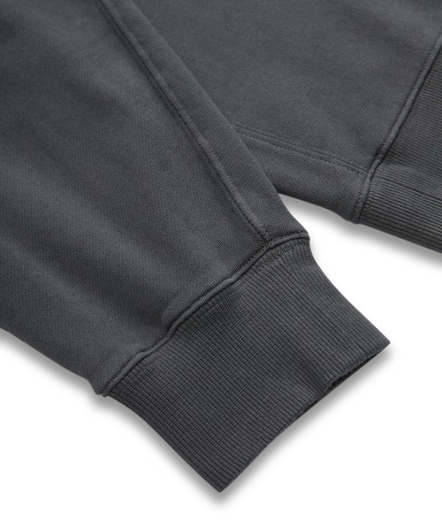 JNBY（ジェーエヌビーワイ）の「Gradient Color-block Oversized Sweatshirt / グラデーションカラースウェット（スウェット・レディース・グレー/ベージュ/ピンク・36/38/40）」の20枚目の写真