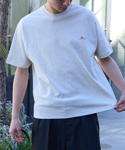 KELTY(ケルティ)の「【KELTY】≪別注≫Back Print vintage archive classical LOGO crewneck Tee TYPE-3(Tシャツ/カットソー・レディース・ホワイト/カーキ/グレー/ブラック・M/S/XS/L)」の9枚目の写真