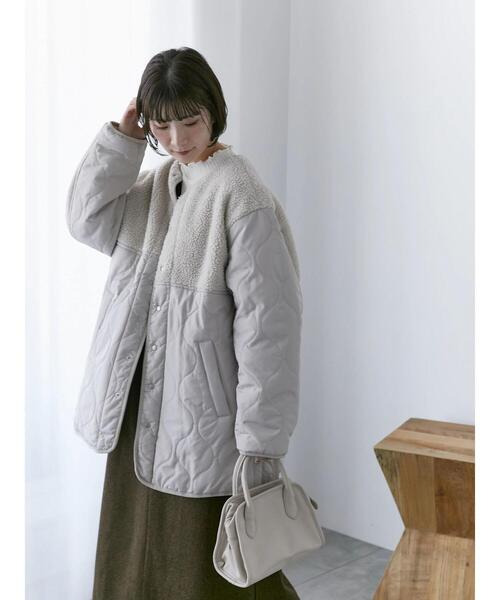 Samansa Mos2 blue（サマンサモスモスブルー）の「ボアキルトコンビリバーシブルコート（ブルゾン・レディース・グレー/キナリ/ブラック・F）」の6枚目の写真