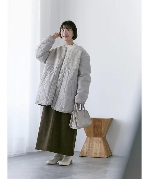 Samansa Mos2 blue（サマンサモスモスブルー）の「ボアキルトコンビリバーシブルコート（ブルゾン・レディース・グレー/キナリ/ブラック・F）」の8枚目の写真