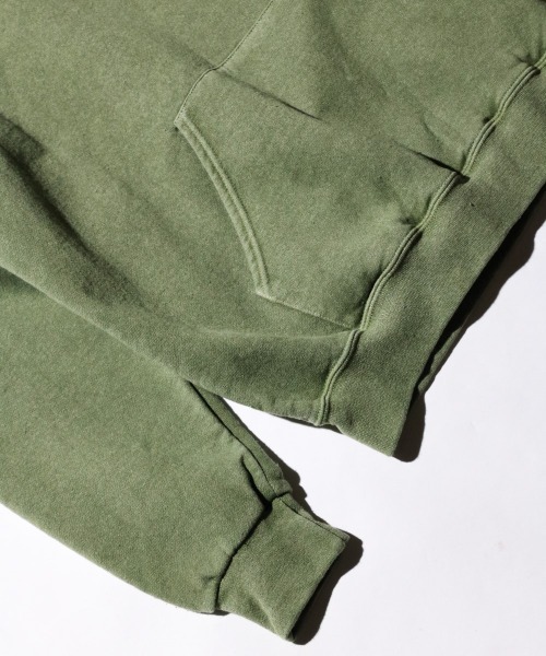JERZEES（ジャージーズ）の「JERZEES / ジャージーズ PIGMENT DYE PULL OVER HOODIE ピグメントダイ プルオーバーパーカー（パーカー・メンズ・モカ/ライトグリーン/レッド/グリーン/グレー/ブラック・MEDIUM/X-LARGE/LARGE/SMALL）」の22枚目の写真