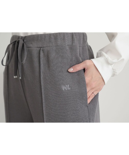 n'OrLABEL(ノアールレーベル)の「『ダブルフェイスフレアパンツ』(その他パンツ・レディース・ブラック/チャコール/杢グレー・2/1)」の16枚目の写真