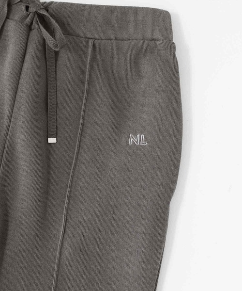 n'OrLABEL(ノアールレーベル)の「『ダブルフェイスフレアパンツ』(その他パンツ・レディース・ブラック/チャコール/杢グレー・2/1)」の9枚目の写真