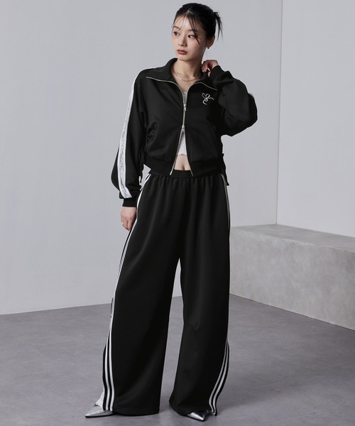 nui nullu(ヌイヌル)の「【nui nullu】サイドラインシアーレース2WAYショートトラックジャケット/セットアップ対応(ジャージ・レディース・ネイビー/ブラック・FREE)」の9枚目の写真