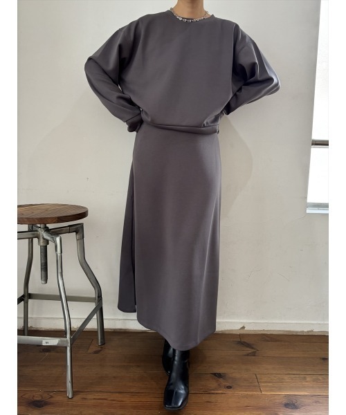 Day and Grade（デイアンドグレイド）の「【美シルエットセット】スウェット 2ピース セットアップ / ロングスカート・プルオーバー / 大人リラックス（ワンピース・レディース・チャコールグレー・FREE）」の8枚目の写真