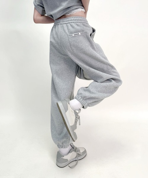 aimoha（アイモハ）の「ドローストリングデザインワイドパンツ（スウェットパンツ・レディース・ブラック/ライトグレー/ピンク/グレー/イエロー/スモークピンク・MEDIUM/LARGE）」の8枚目の写真