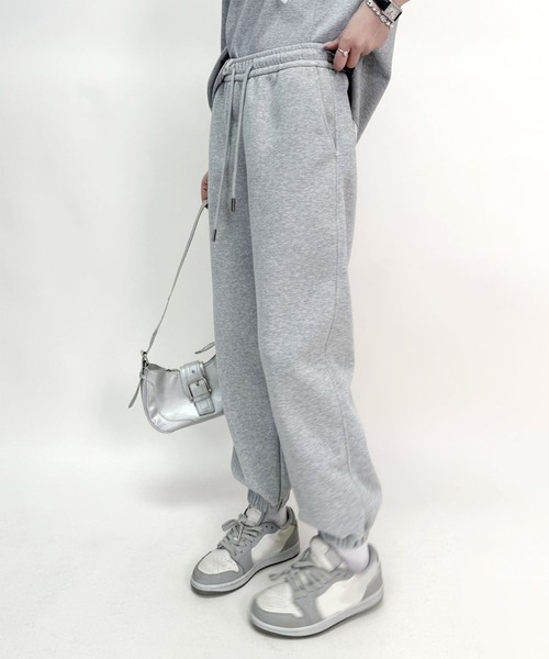 aimoha（アイモハ）の「ドローストリングデザインワイドパンツ（スウェットパンツ・レディース・ブラック/ライトグレー/ピンク/グレー/イエロー/スモークピンク・MEDIUM/LARGE）」の9枚目の写真