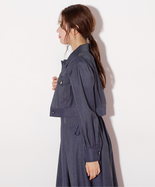 JILL by JILL STUART（ジルバイジルスチュアート）の「◇デニムライクステッチシリーズ2 Gジャン（デニムジャケット・レディース・ホワイト/インディゴブルー・MEDIUM/SMALL）」の20枚目の写真