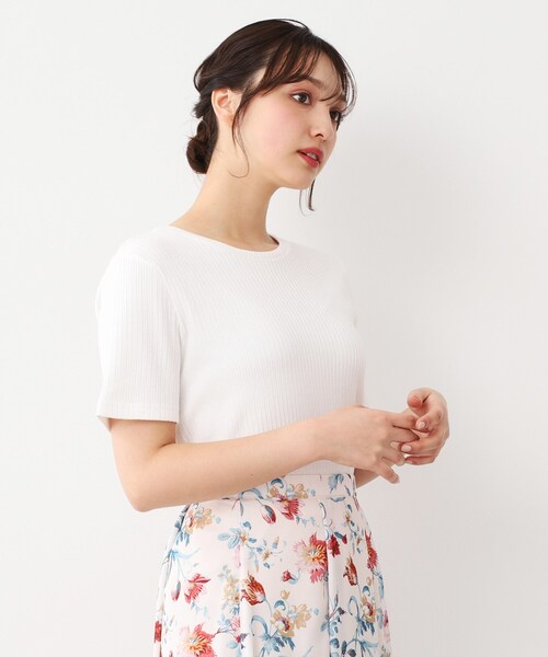 LAURA ASHLEY(ローラアシュレイ)の「【洗える/ストレッチ】アイレット ベーシックカットソー(Tシャツ/カットソー・レディース・オフホワイト/ブラック/ベージュ・38/40)」の18枚目の写真