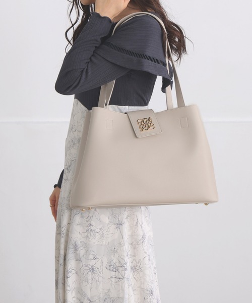 ALTROSE（アルトローズ）の「変形 2way トート A4（トートバッグ・レディース・ブラック/アイボリー/グレイッシュベージュ・FREE）」の11枚目の写真