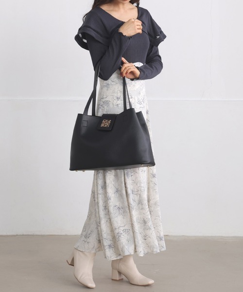 ALTROSE（アルトローズ）の「変形 2way トート A4（トートバッグ・レディース・ブラック/アイボリー/グレイッシュベージュ・FREE）」の17枚目の写真