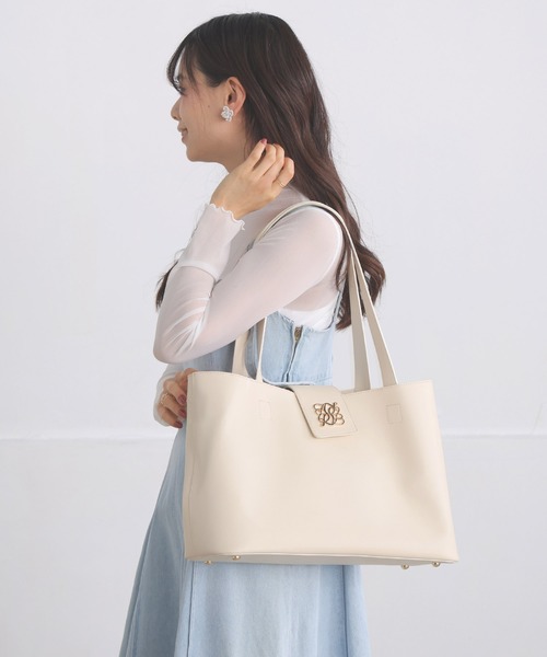 ALTROSE（アルトローズ）の「変形 2way トート A4（トートバッグ・レディース・ブラック/アイボリー/グレイッシュベージュ・FREE）」の21枚目の写真