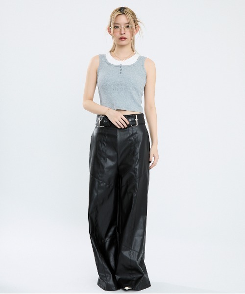 Clum（クルム）の「ベルト付きレザーワイドパンツ（その他パンツ・レディース・ブラック/カーキ・SMALL/MEDIUM）」の3枚目の写真
