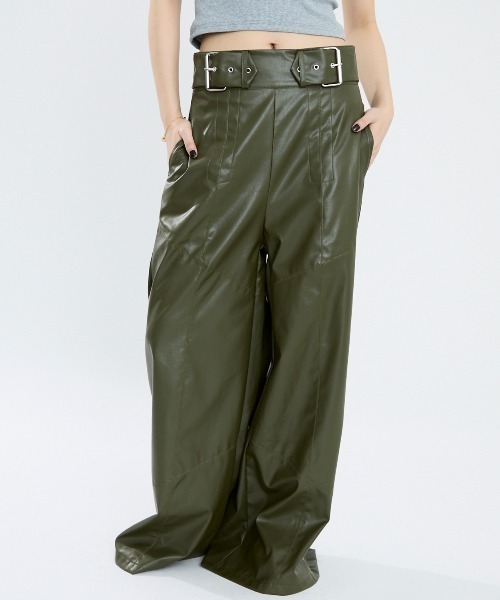 Clum（クルム）の「ベルト付きレザーワイドパンツ（その他パンツ・レディース・ブラック/カーキ・SMALL/MEDIUM）」の14枚目の写真