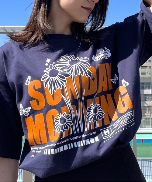 spiritoso(スピリトーゾ)の「【spiritoso】SUNDAY MORNING ビッグシルエットTシャツ(Tシャツ/カットソー・レディース・ネイビー/ブラック/ホワイト・LARGE/MEDIUM)」の3枚目の写真