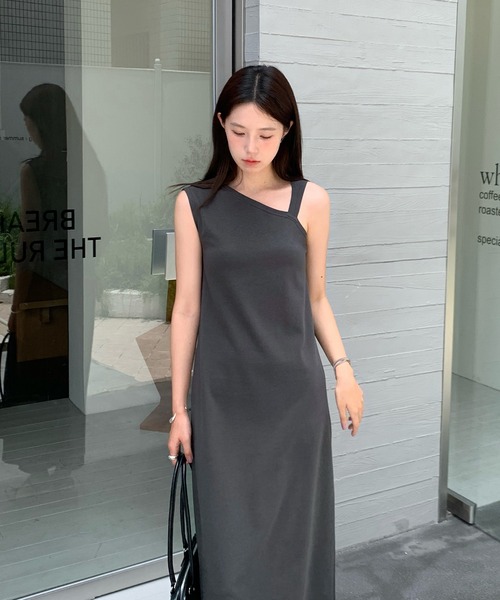 by LEGNA（バイレグナ）の「【選べる2タイプ】マキシワンピース 半袖/アシメスリーブ（ワンピース・レディース・グレー系その他2/ブラウン系その他/ブラック系その他/グレー系その他/チャコール/ブラック/杢グレー/モカ/グレー系その他3/ブラウン系/ダルブルー系1/グレイッシュベージュ/ダルブルー系/ブラウン/グレー系2/ベージュ系2/ブラック系2/ネイビー系・L-Long/M-Long/L-Regular/M-Regular/L-Short/M-Short）」の9枚目の写真