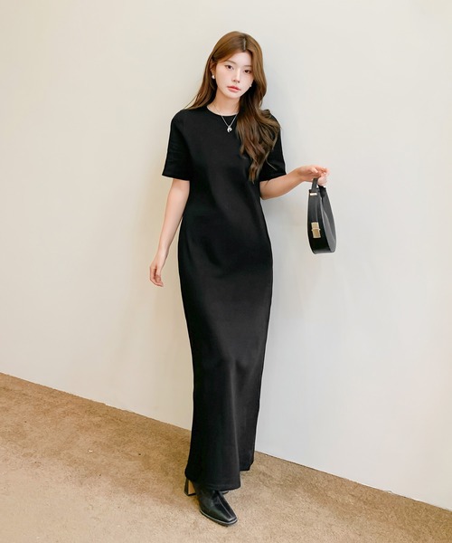 by LEGNA（バイレグナ）の「【選べる2タイプ】マキシワンピース 半袖/アシメスリーブ（ワンピース・レディース・グレー系その他2/ブラウン系その他/ブラック系その他/グレー系その他/チャコール/ブラック/杢グレー/モカ/グレー系その他3/ブラウン系/ダルブルー系1/グレイッシュベージュ/ダルブルー系/ブラウン/グレー系2/ベージュ系2/ブラック系2/ネイビー系・L-Long/M-Long/L-Regular/M-Regular/L-Short/M-Short）」の2枚目の写真