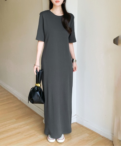 by LEGNA（バイレグナ）の「【選べる2タイプ】マキシワンピース 半袖/アシメスリーブ（ワンピース・レディース・グレー系その他2/ブラウン系その他/ブラック系その他/グレー系その他/チャコール/ブラック/杢グレー/モカ/グレー系その他3/ブラウン系/ダルブルー系1/グレイッシュベージュ/ダルブルー系/ブラウン/グレー系2/ベージュ系2/ブラック系2/ネイビー系・L-Long/M-Long/L-Regular/M-Regular/L-Short/M-Short）」の7枚目の写真