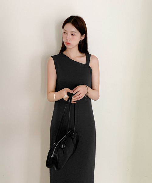 by LEGNA（バイレグナ）の「【選べる2タイプ】マキシワンピース 半袖/アシメスリーブ（ワンピース・レディース・グレー系その他2/ブラウン系その他/ブラック系その他/グレー系その他/チャコール/ブラック/杢グレー/モカ/グレー系その他3/ブラウン系/ダルブルー系1/グレイッシュベージュ/ダルブルー系/ブラウン/グレー系2/ベージュ系2/ブラック系2/ネイビー系・L-Long/M-Long/L-Regular/M-Regular/L-Short/M-Short）」の19枚目の写真