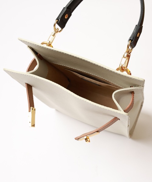 CULLNI(クルニ)の「Clasp lock Belt Hand Bag(ハンドバッグ・メンズ・ブラウン系/オフホワイト/グレー/ブラック系その他/ブラック/スカイブルー・ONESIZE)」の22枚目の写真