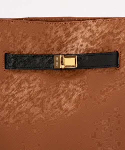 CULLNI(クルニ)の「Clasp lock Belt Hand Bag(ハンドバッグ・メンズ・ブラウン系/オフホワイト/グレー/ブラック系その他/ブラック/スカイブルー・ONESIZE)」の21枚目の写真