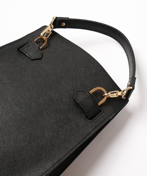 CULLNI(クルニ)の「Clasp lock Belt Hand Bag(ハンドバッグ・メンズ・ブラウン系/オフホワイト/グレー/ブラック系その他/ブラック/スカイブルー・ONESIZE)」の8枚目の写真