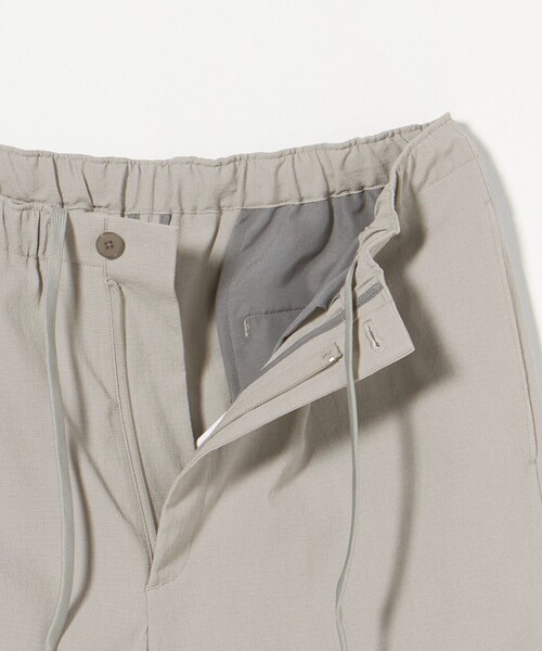 BEAUTY&YOUTH UNITED ARROWS(ビューティーアンドユースユナイテッドアローズ)の「KOMATSU PACK トロピカル 1P イージーパンツ -セットアップ対応 ヨコストレッチ-(その他パンツ・メンズ・ライトグレー/ダークグレー/ブラック・S/M/L/XL)」の19枚目の写真