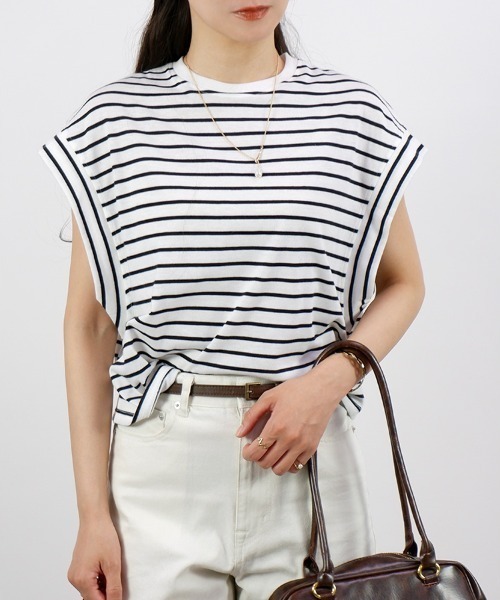 CLOTHY(クロシィ)の「【スタイリッシュ×ルーズな抜け感】バットウィングノースリトップス(タンクトップ・レディース・その他/ブラック/チャコールグレー/オフホワイト/レッド・LARGE/MEDIUM)」の13枚目の写真