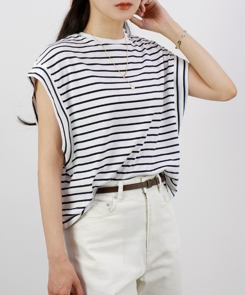 CLOTHY(クロシィ)の「【スタイリッシュ×ルーズな抜け感】バットウィングノースリトップス(タンクトップ・レディース・その他/ブラック/チャコールグレー/オフホワイト/レッド・LARGE/MEDIUM)」の14枚目の写真