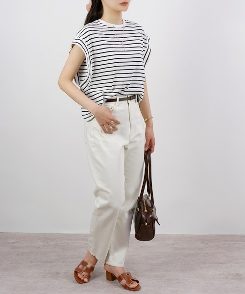 CLOTHY(クロシィ)の「【スタイリッシュ×ルーズな抜け感】バットウィングノースリトップス(タンクトップ・レディース・その他/ブラック/チャコールグレー/オフホワイト/レッド・LARGE/MEDIUM)」の17枚目の写真