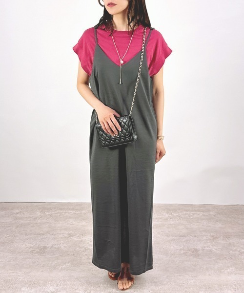 CLOTHY(クロシィ)の「【スタイリッシュ×ルーズな抜け感】バットウィングノースリトップス(タンクトップ・レディース・その他/ブラック/チャコールグレー/オフホワイト/レッド・LARGE/MEDIUM)」の10枚目の写真