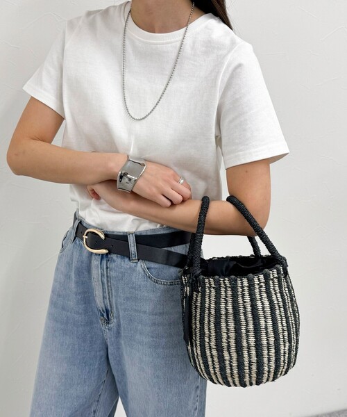 fredy emue（フレディエミュ）の「【BAGMATI/バグマティ】ストライプラウンドアバカバッグ（かごバッグ・レディース・ブラック系その他3・FREE）」の2枚目の写真