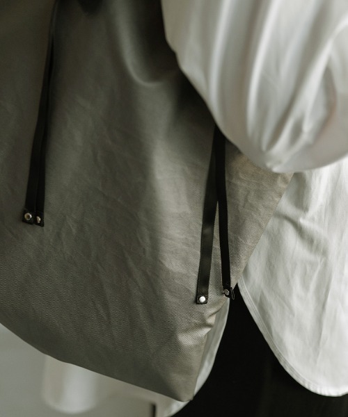 HAYNI(ヘイニ)の「Tulina チュリナ(トートバッグ・レディース・ブラック・FREE)」の16枚目の写真