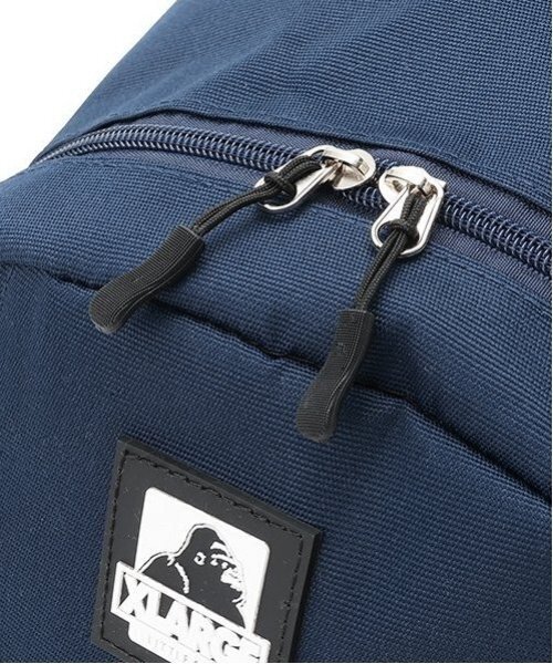 XLARGE KIDS（エクストララージキッズ）の「ベルトつきバックパック（バックパック/リュック・キッズ・ネイビー/ブラック・F）」の4枚目の写真