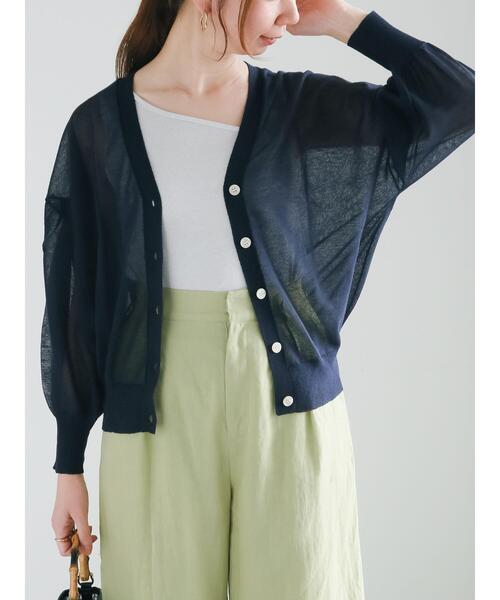 Te chichi（テチチ）の「袖ボリュームシアーVネックカーディガン（カーディガン/ボレロ・レディース・オフホワイト/グレー/オレンジ/ネイビー・F）」の13枚目の写真