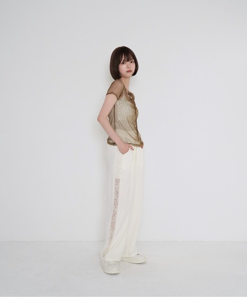 Uenui（ウニュイ）の「【 cunii 】 レース ディテール ルーズ パンツ（スウェットパンツ・レディース・ブルー/ベージュ系・FREE）」の16枚目の写真