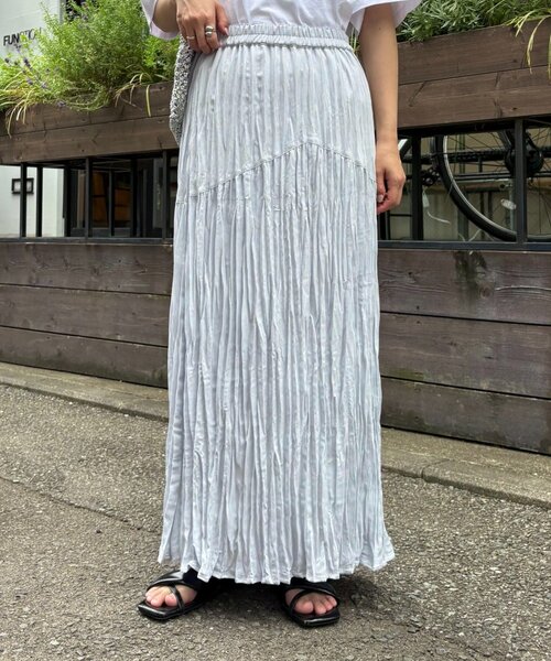 CIAOPANIC TYPY（チャオパニックティピー）の「クリンクル加工切替セミフレアスカート（スカート・レディース・ホワイト/ブラック/サックスブルー・ONE SIZE）」の3枚目の写真