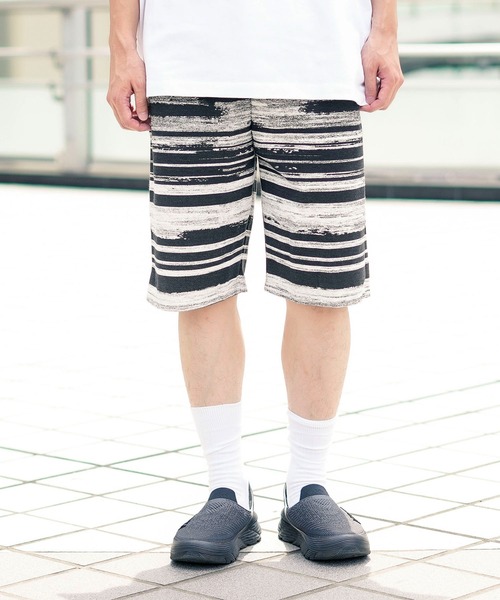 PANHARD(パンハード)の「【PANHARD/パンハード】ミニ裏毛 総柄 ショートパンツ(その他パンツ・メンズ・その他3/その他2/その他1/その他/その他19/その他18/その他17/その他16/その他15/その他14/その他13/その他12/その他11/その他10/その他9/その他8/その他7/その他6/その他5/その他4・X-LARGE/LARGE/MEDIUM)」の3枚目の写真