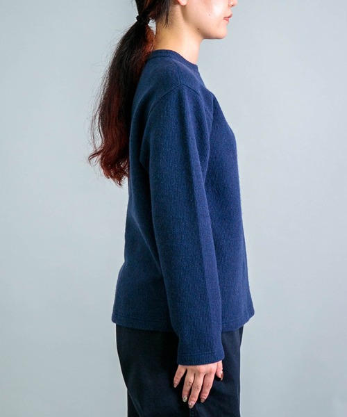 OMNIGOD（オムニゴッド）の「[OMNIGOD womens / オムニゴッド] 接結ウール クルーネックセーター（ニット/セーター・レディース・ネイビー/チャコール/グレー・3/2）」の22枚目の写真
