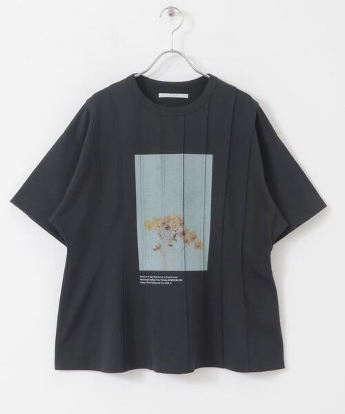 KBF(ケイビーエフ)の「ピンタックフォトプリントTEE(Tシャツ/カットソー・レディース・ネイビー/オフホワイト・ONE)」の4枚目の写真
