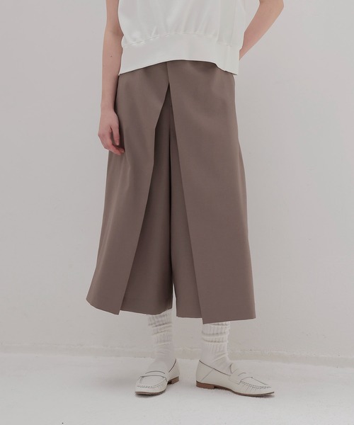 DRESSLAVE(ドレスレイブ)の「amundsen culotte skirt(アムンセンキュロットスカート)(その他パンツ・レディース・ベージュ/ブラック・38)」の2枚目の写真
