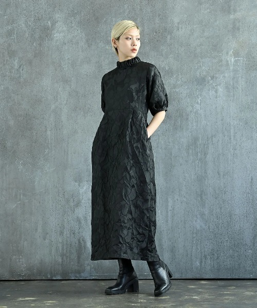 funda mine（ファンダマイン）の「ジャガード袖タックバルーンオケージョンワンピース（ワンピース・レディース・ブラック・02/01）」の2枚目の写真